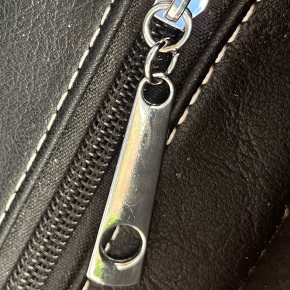 Western Brown Leather—like textured Handbag - Picture 5 of 12